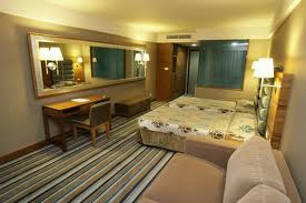 تور ترکیه هتل پین بای هالیدی ریزورت - آژانس مسافرتی و هواپیمایی آفتاب ساحل آبی